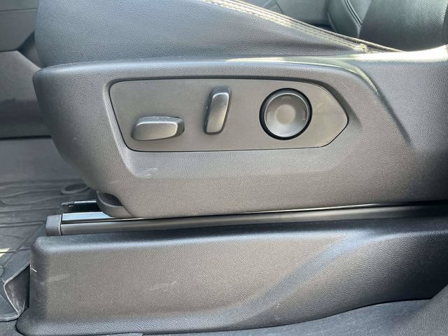 Used 2023 Chevrolet Suburban High Country AWD/4WD image 22