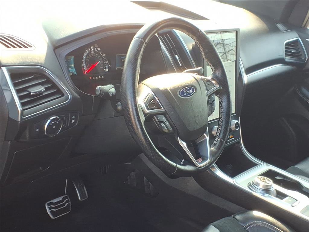 Certified 2023 Ford Edge ST image 12