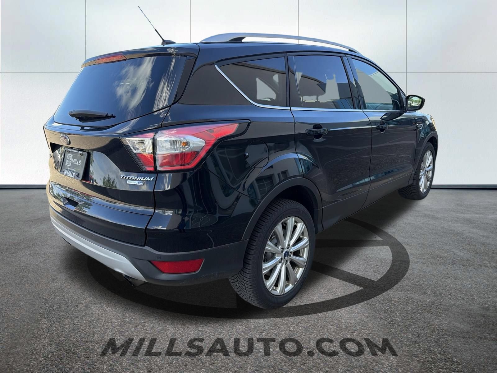 Certified 2017 Ford Escape Titanium AWD/4WD image 4