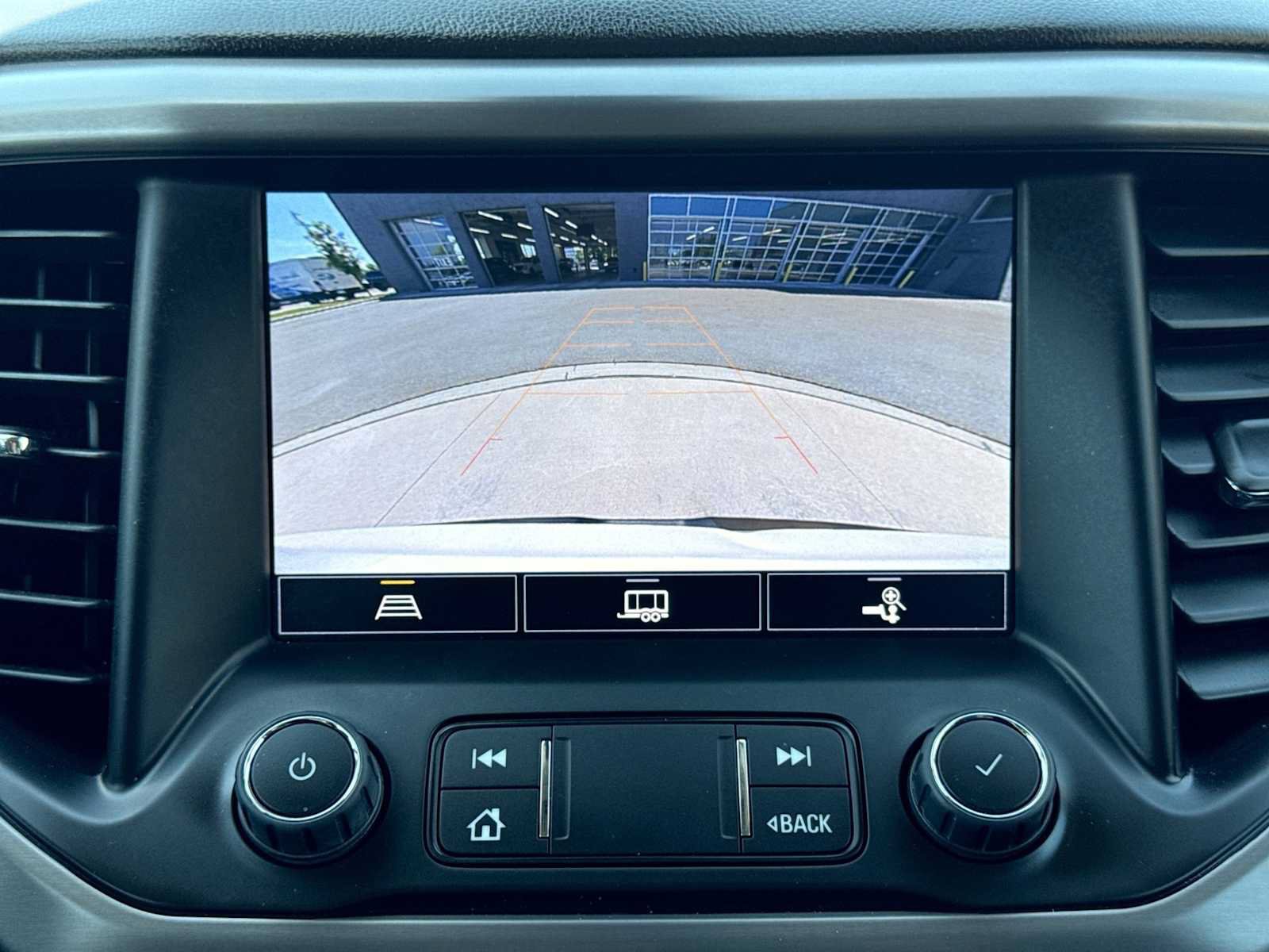 Used 2022 GMC Acadia AT4 w/ Preferred Package AWD/4WD image 31