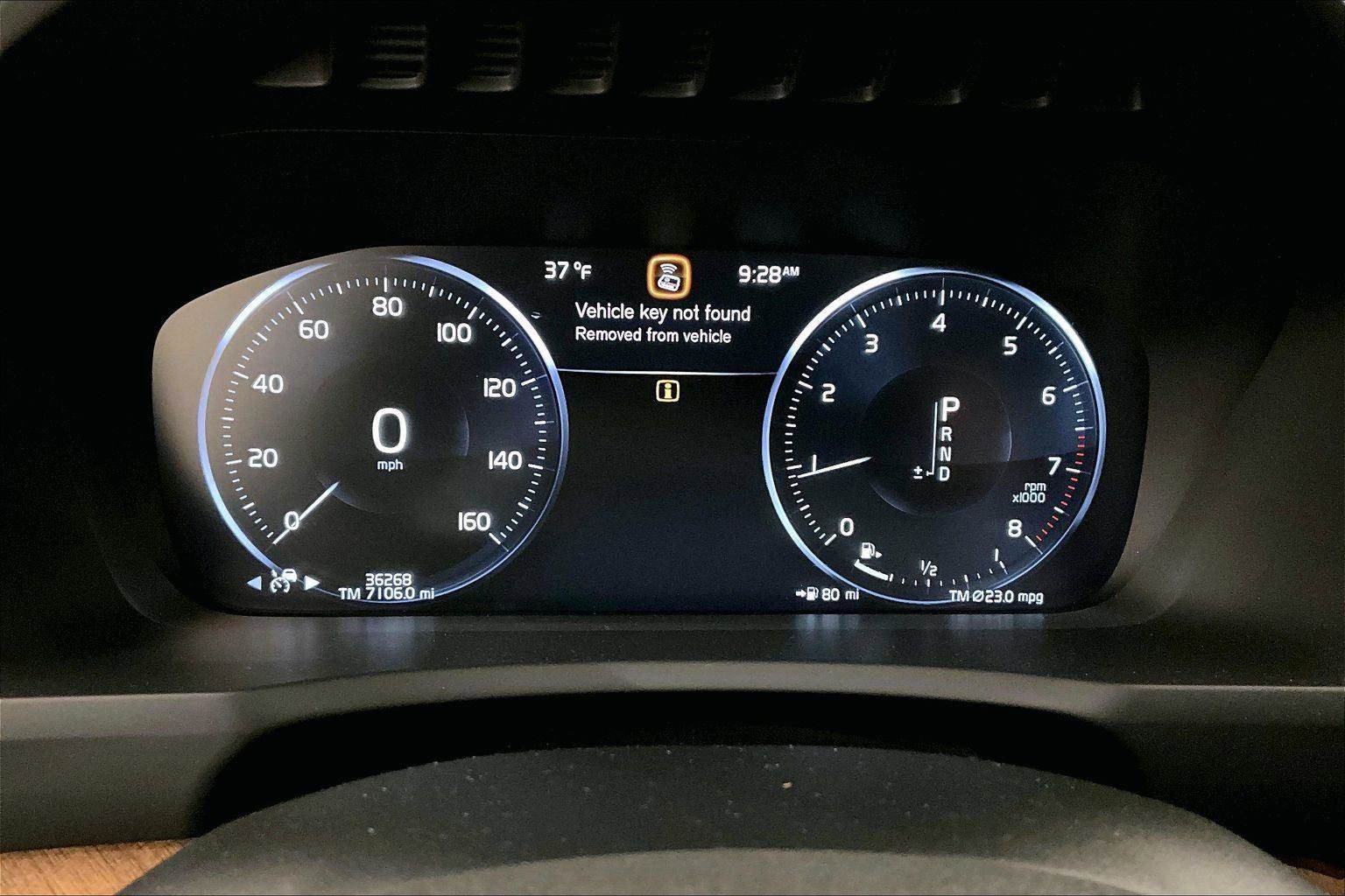 Used 2022 Volvo XC90 T6 Momentum w/ Advanced Package image 19