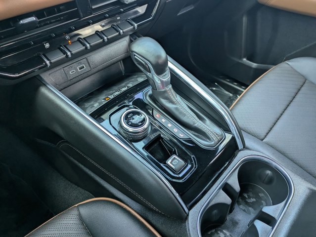 Used 2024 GMC Canyon AT4 w/ AT4 Premium Package image 12