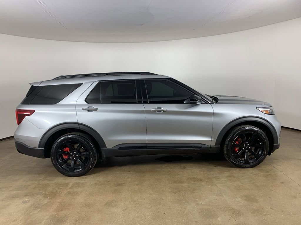 Certified 2024 Ford Explorer ST AWD/4WD image 7
