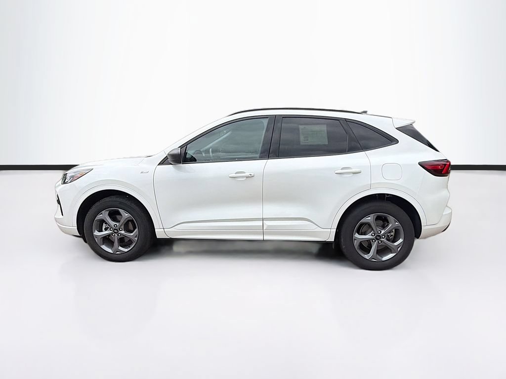 Certified 2024 Ford Escape ST-Line w/ Tech Pack #1 AWD/4WD image 8
