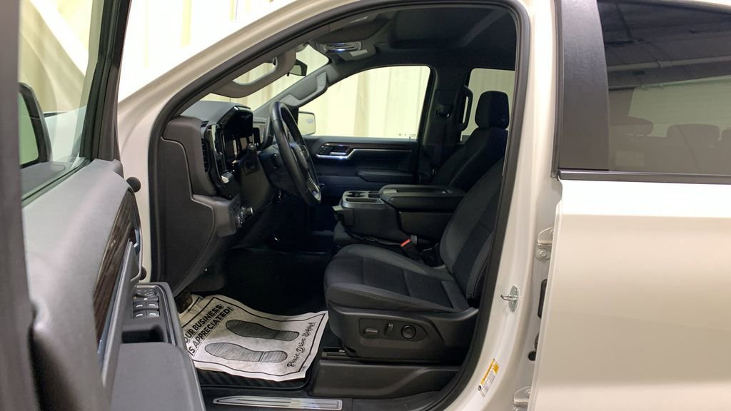 Used 2023 Chevrolet Silverado 1500 LT image 30