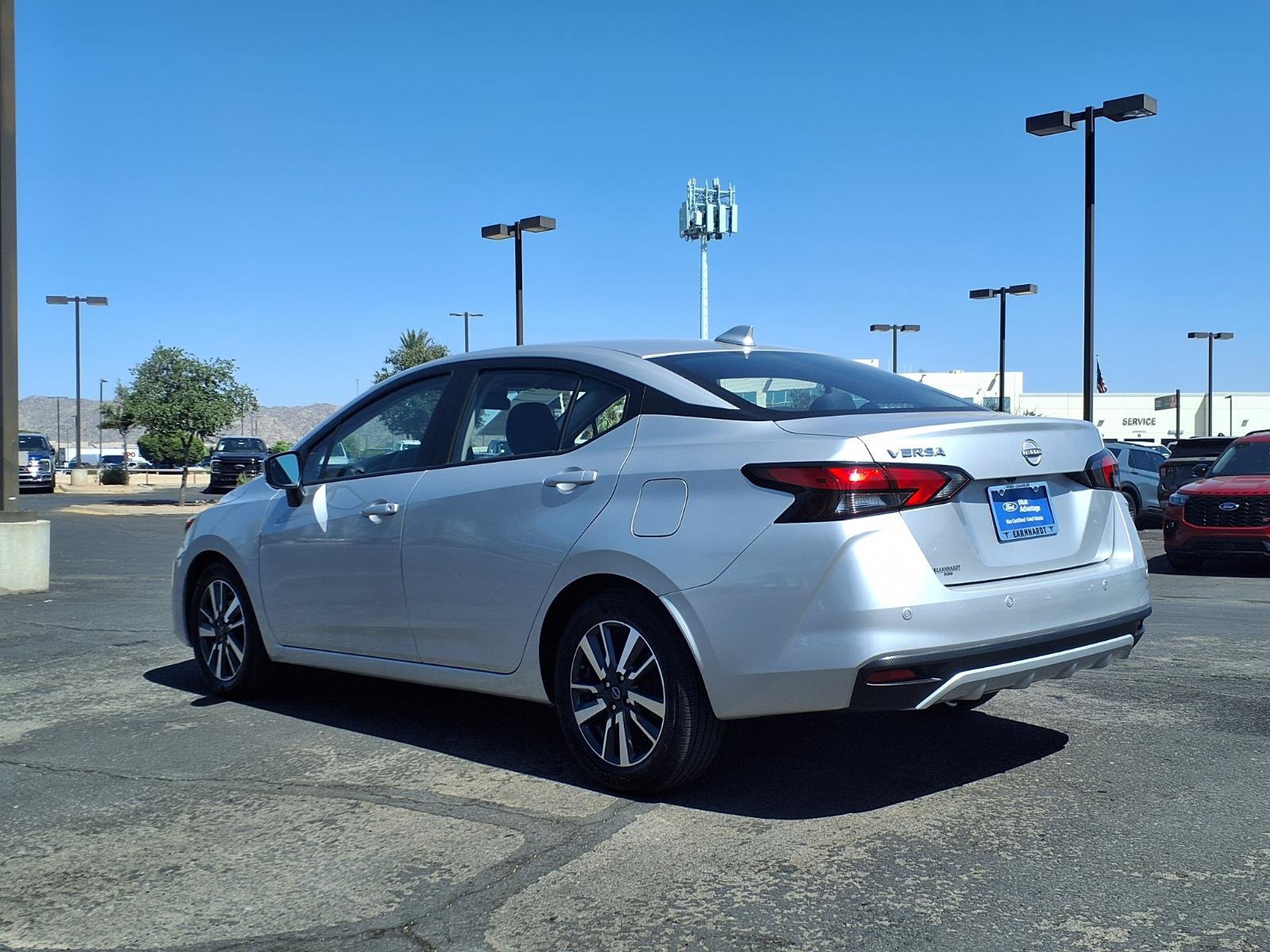 Used 2025 Nissan Versa SV w/ Trunk Package FWD image 4
