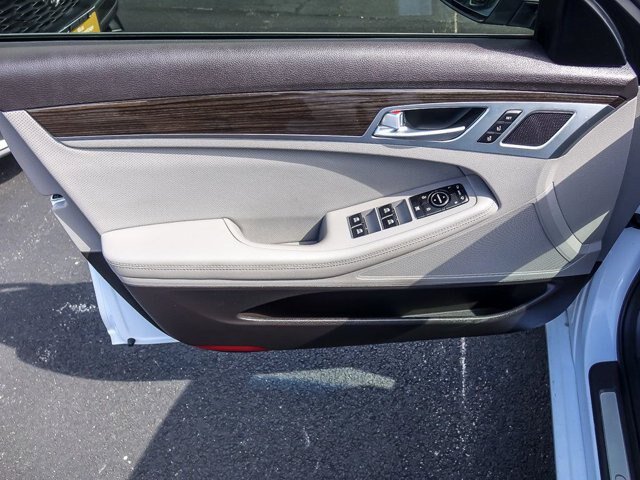 Used 2018 Genesis G80 3.8 AWD/4WD image 26