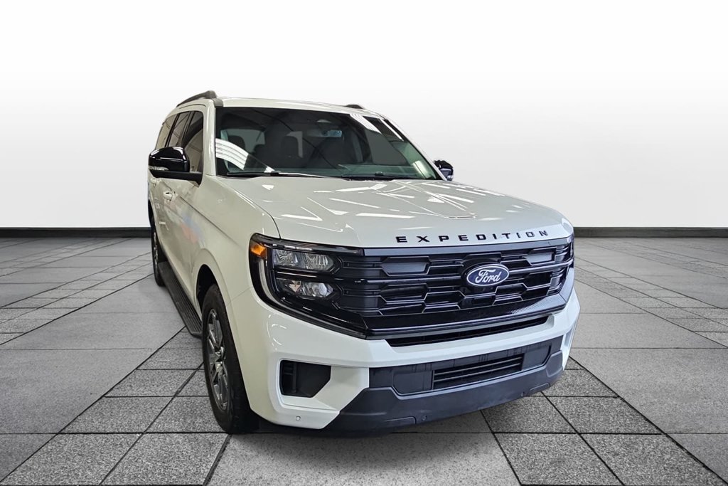 Certified 2026 Ford Expedition Active AWD/4WD image 3