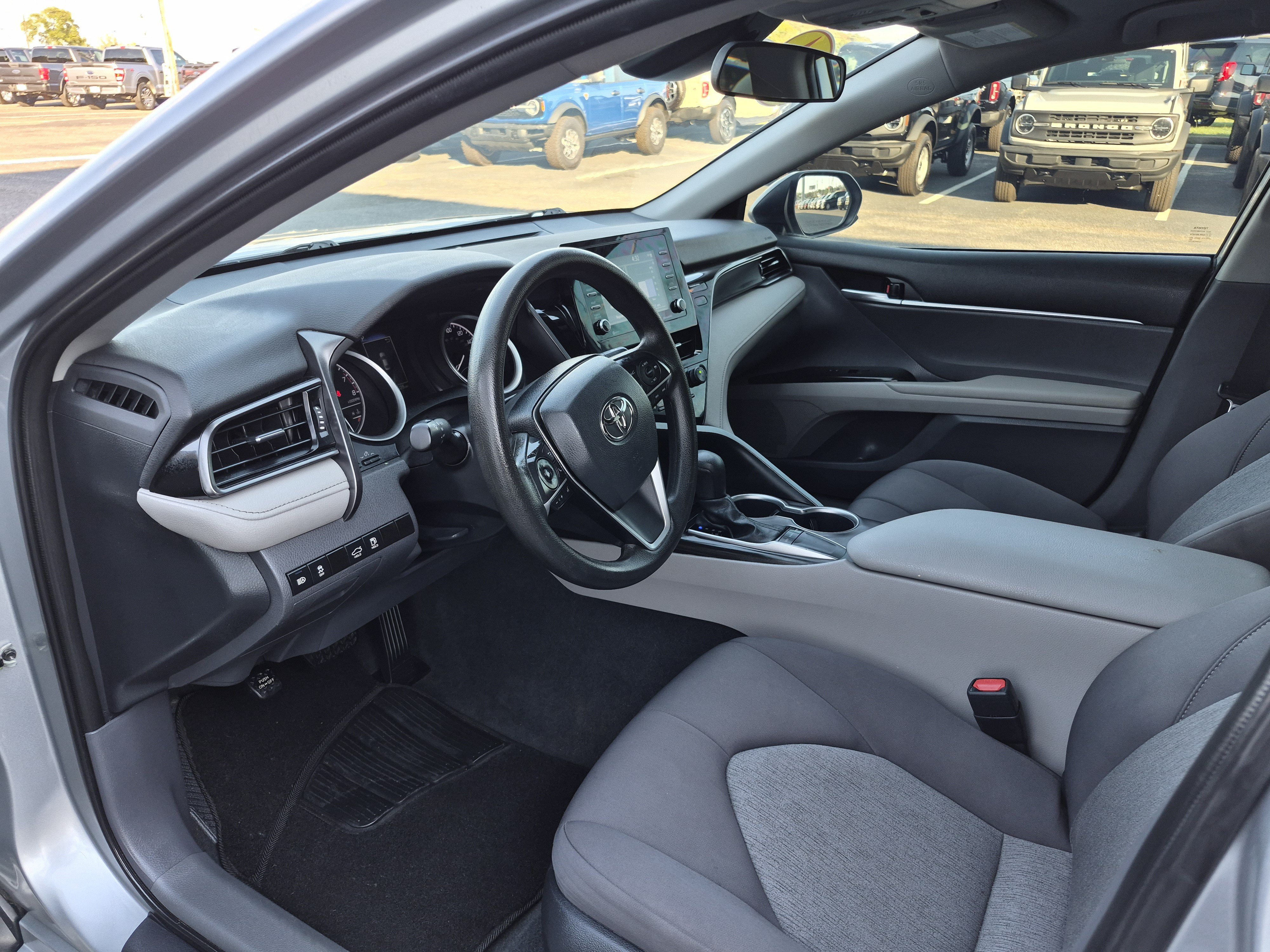 Used 2024 Toyota Camry LE FWD image 14