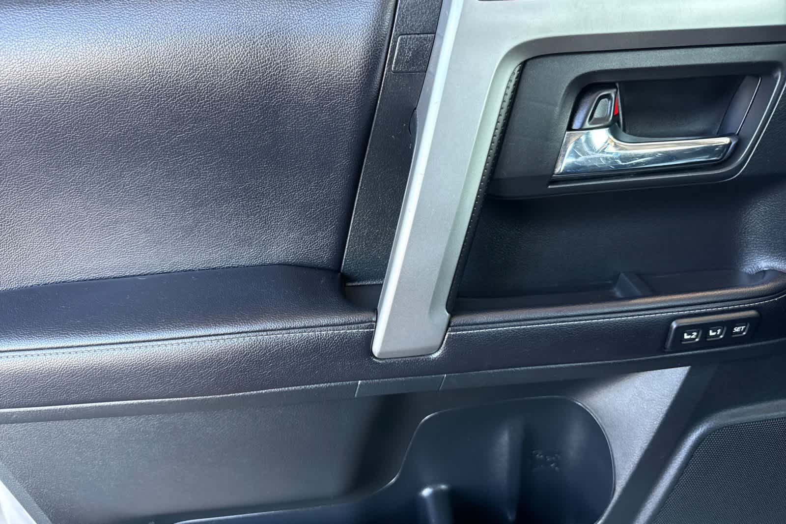 Used 2019 Toyota 4Runner Limited AWD/4WD image 12