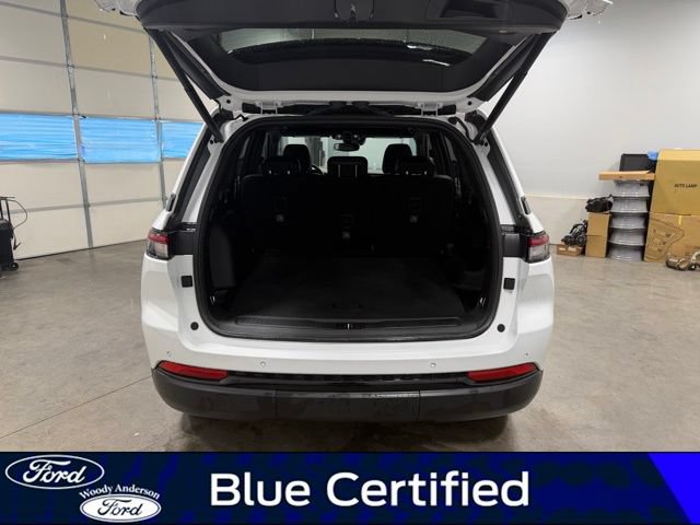 Used 2024 Jeep Grand Cherokee Altitude AWD/4WD image 7