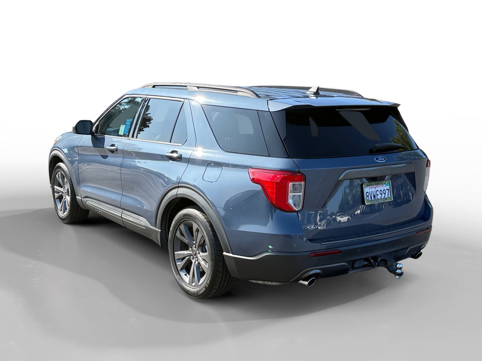 Certified 2021 Ford Explorer XLT w/ Equipment Group 202A RWD image 3