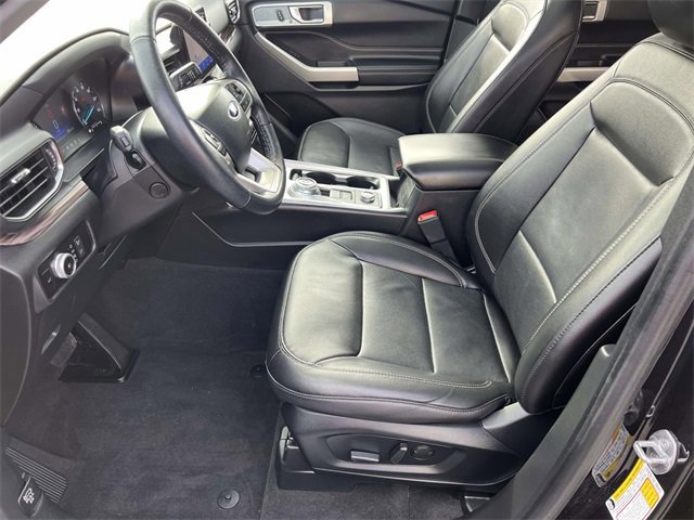 Certified 2022 Ford Explorer Limited w/ Equipment Group 301A image 22