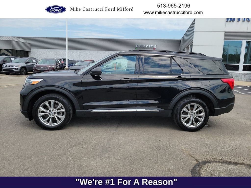 Certified 2023 Ford Explorer XLT w/ Equipment Group 202A AWD/4WD image 2