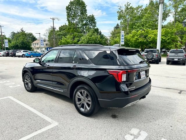Certified 2025 Ford Explorer Active w/ Active Comfort Package AWD/4WD image 11