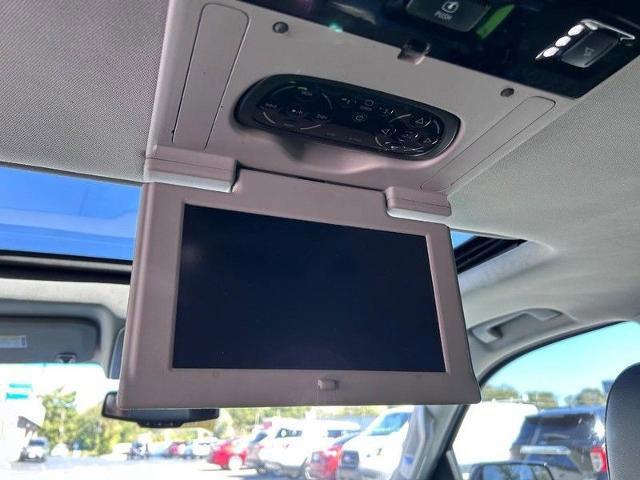 Used 2018 GMC Yukon XL SLT w/ Open Road Package image 13