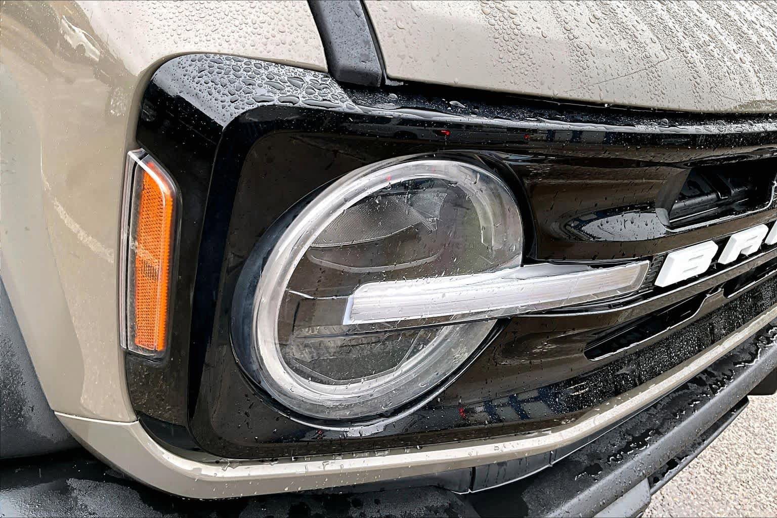 Certified 2025 Ford Bronco Outer Banks w/ Sasquatch Package AWD/4WD image 27