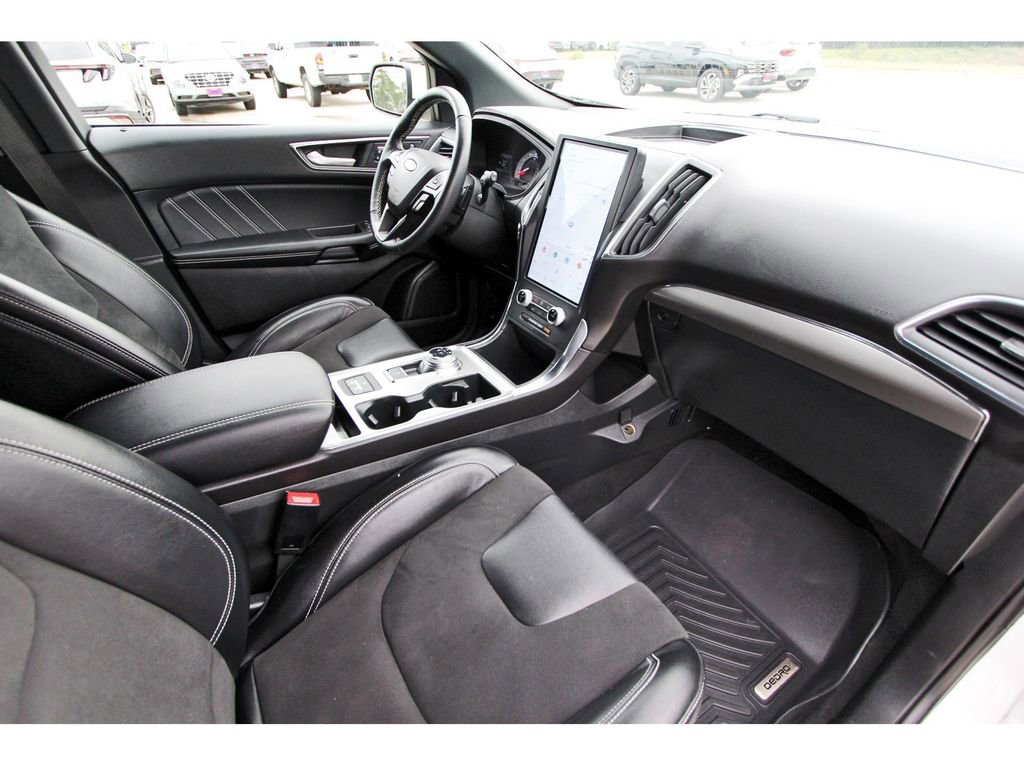Certified 2022 Ford Edge ST w/ Equipment Group 401A AWD/4WD image 32
