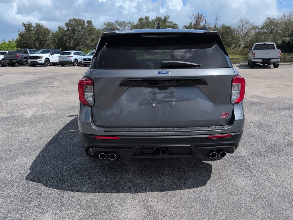 Certified 2022 Ford Explorer ST w/ Equipment Group 401A image 4