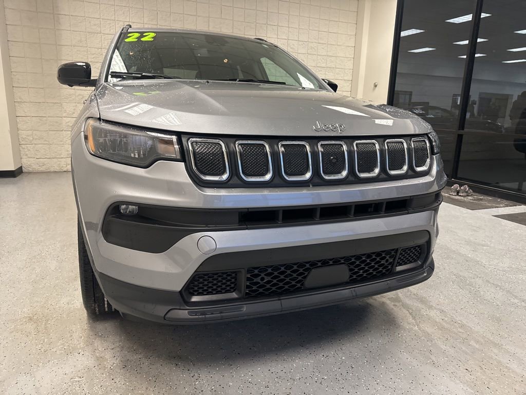 Used 2022 Jeep Compass Latitude image 16