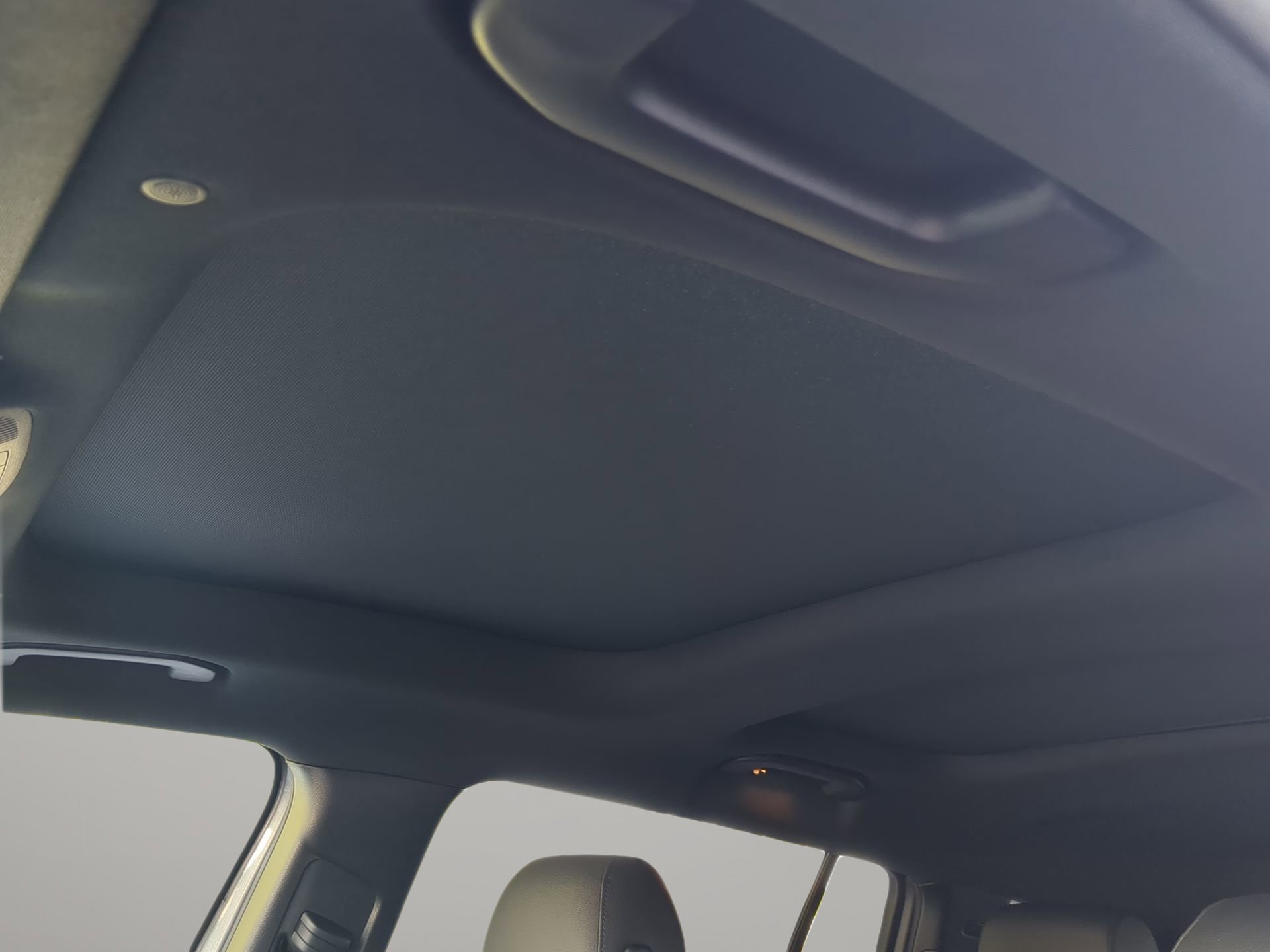 Used 2025 Mercedes-Benz EQB 300 4MATIC image 58