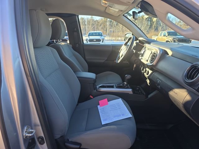 Used 2018 Toyota Tacoma SR5 AWD/4WD image 49