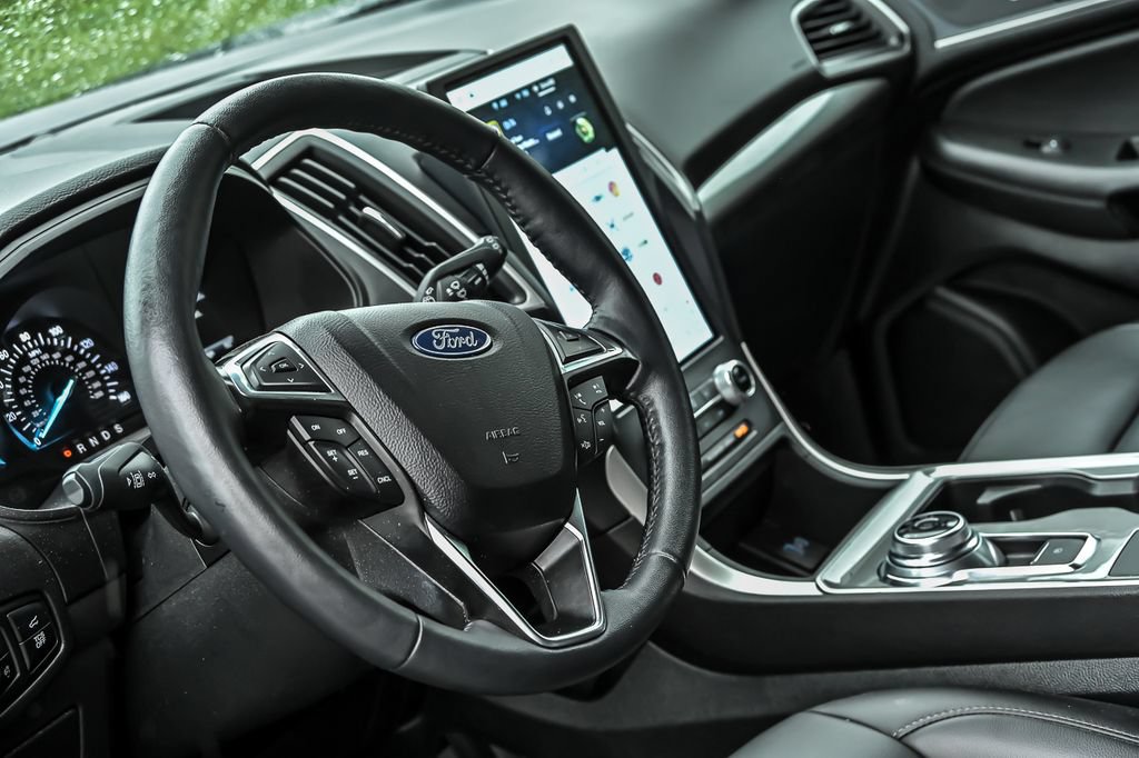 Certified 2024 Ford Edge SEL w/ Convenience Package AWD/4WD image 18