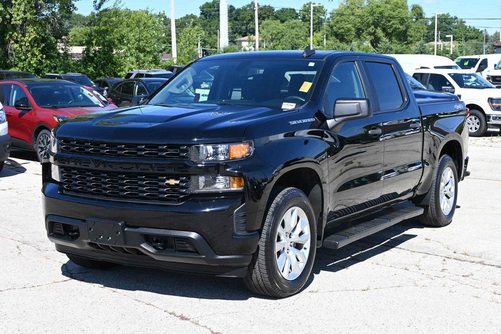 Used 2021 Chevrolet Silverado 1500 Custom image 1