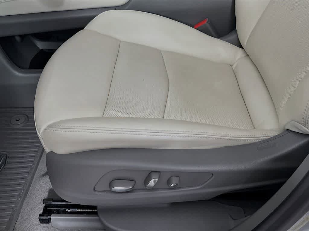 Used 2024 Cadillac XT6 Premium Luxury AWD/4WD image 30