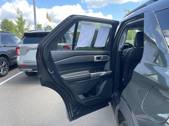 Certified 2024 Ford Explorer XLT w/ Equipment Group 202A AWD/4WD image 25