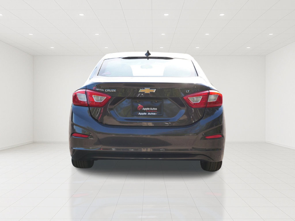 Used 2017 Chevrolet Cruze LT w/ Convenience Package FWD image 5