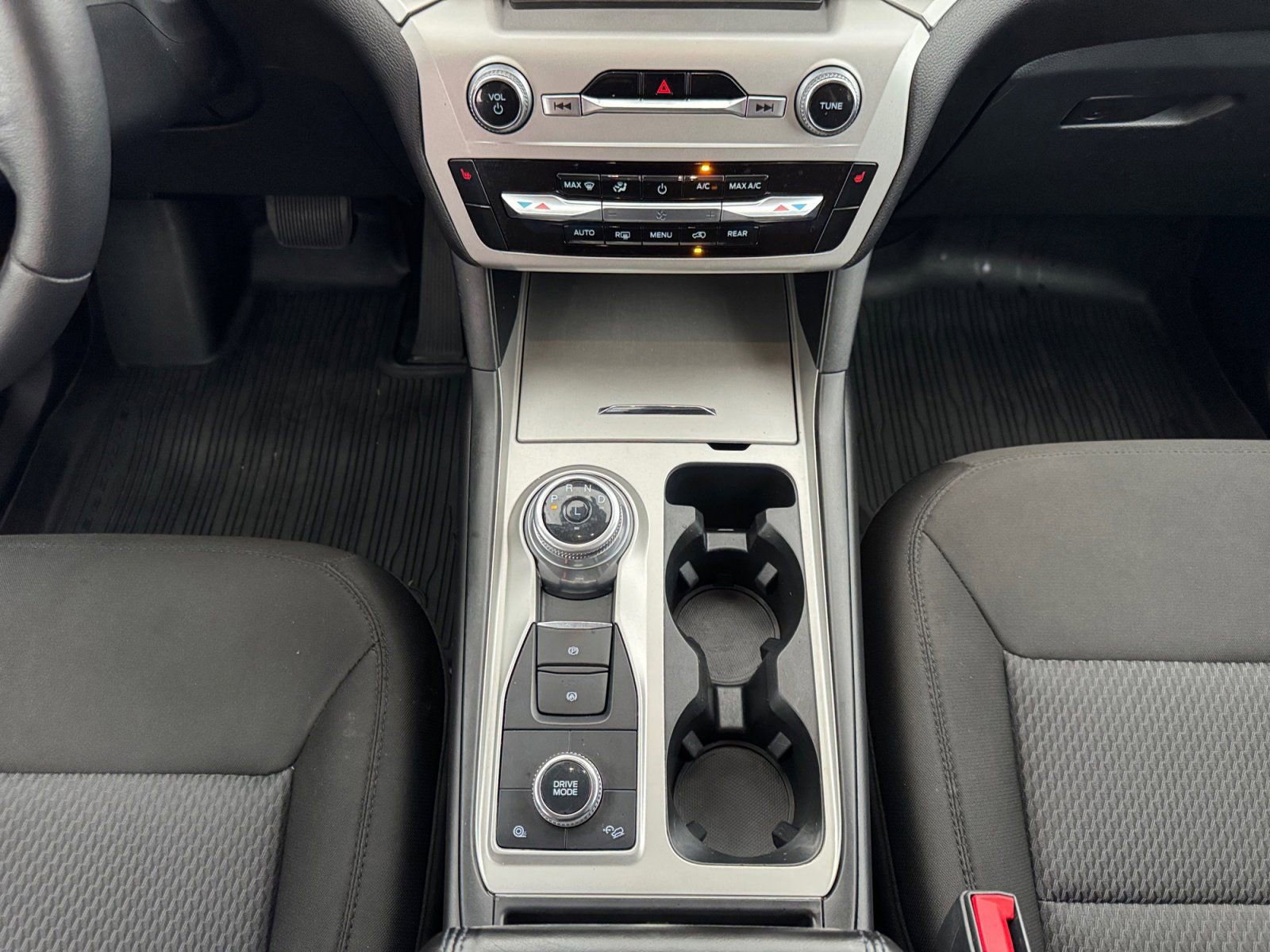 Certified 2022 Ford Explorer XLT image 11