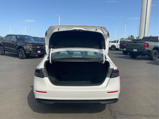 Used 2023 Honda Accord EX image 12