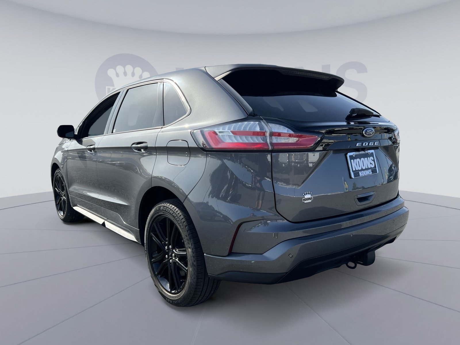 Certified 2024 Ford Edge ST-Line w/ Class II Trailer Tow Package AWD/4WD image 14