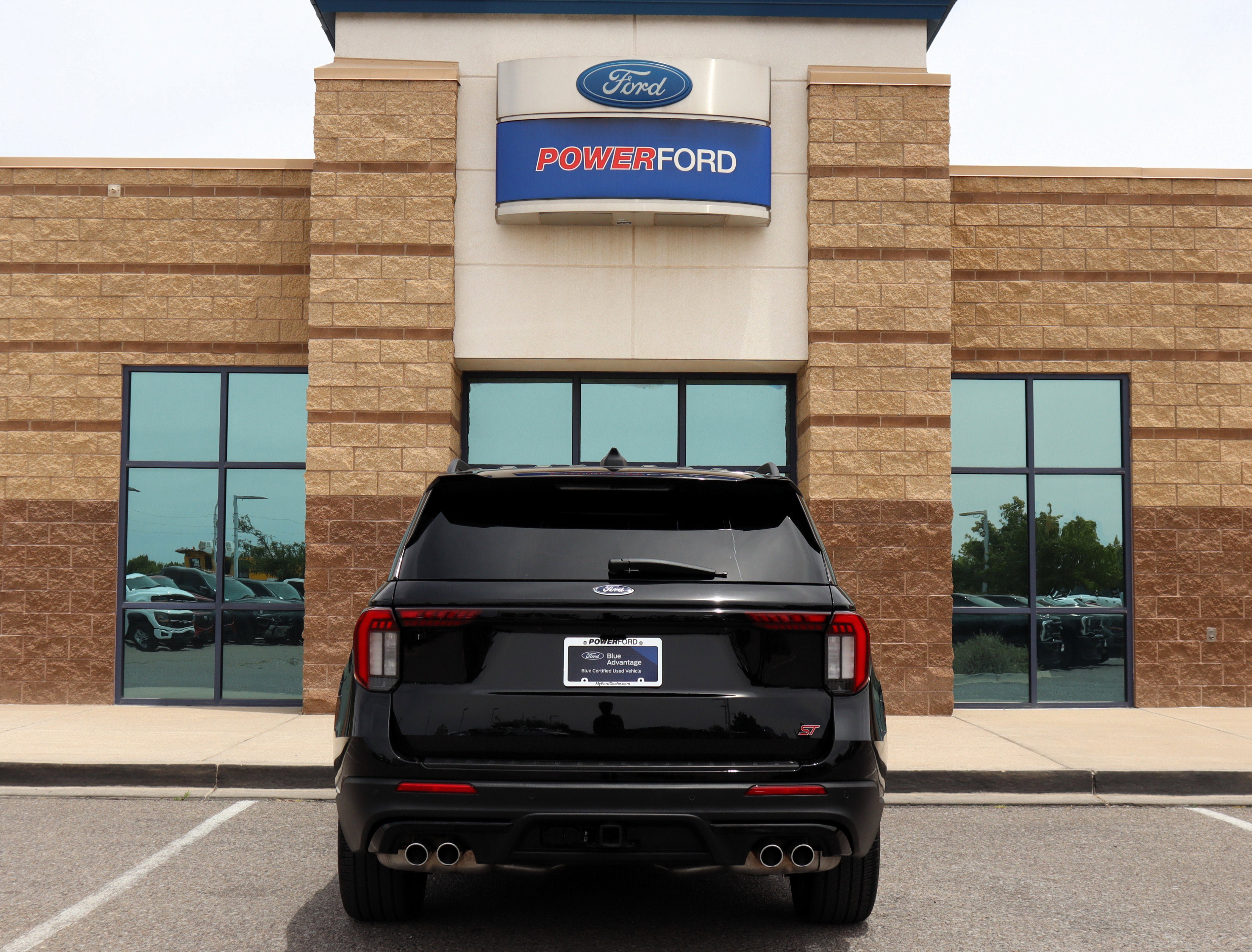 Certified 2025 Ford Explorer ST w/ Sun And Sound Package AWD/4WD image 7