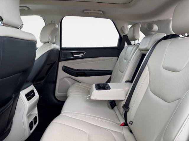 Certified 2019 Ford Edge Titanium AWD/4WD image 13