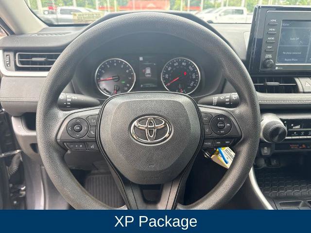 Used 2022 Toyota RAV4 LE FWD image 14