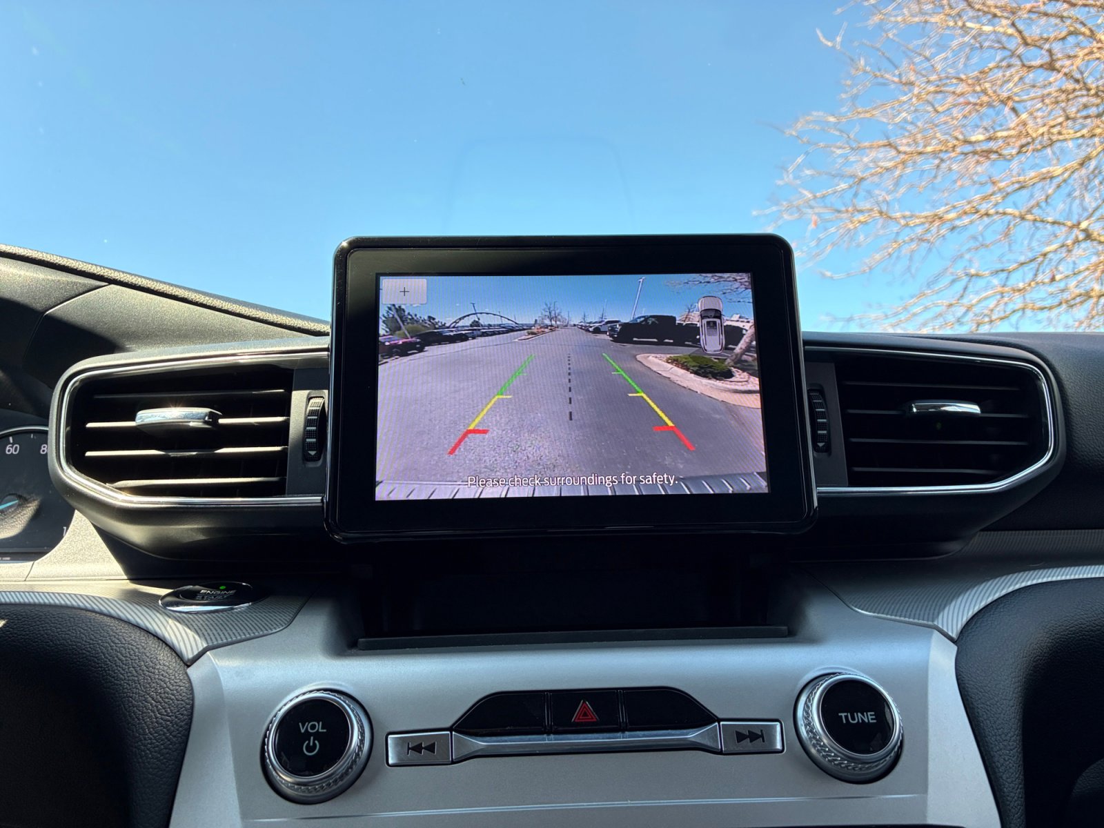 Certified 2021 Ford Explorer XLT w/ Equipment Group 202A image 28