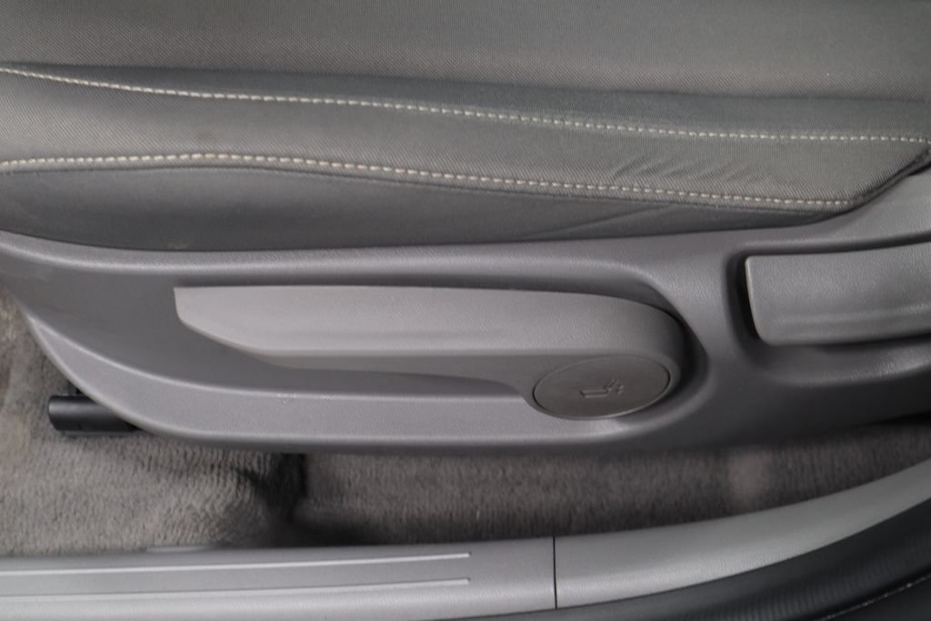 Used 2025 Hyundai Elantra SEL FWD image 26