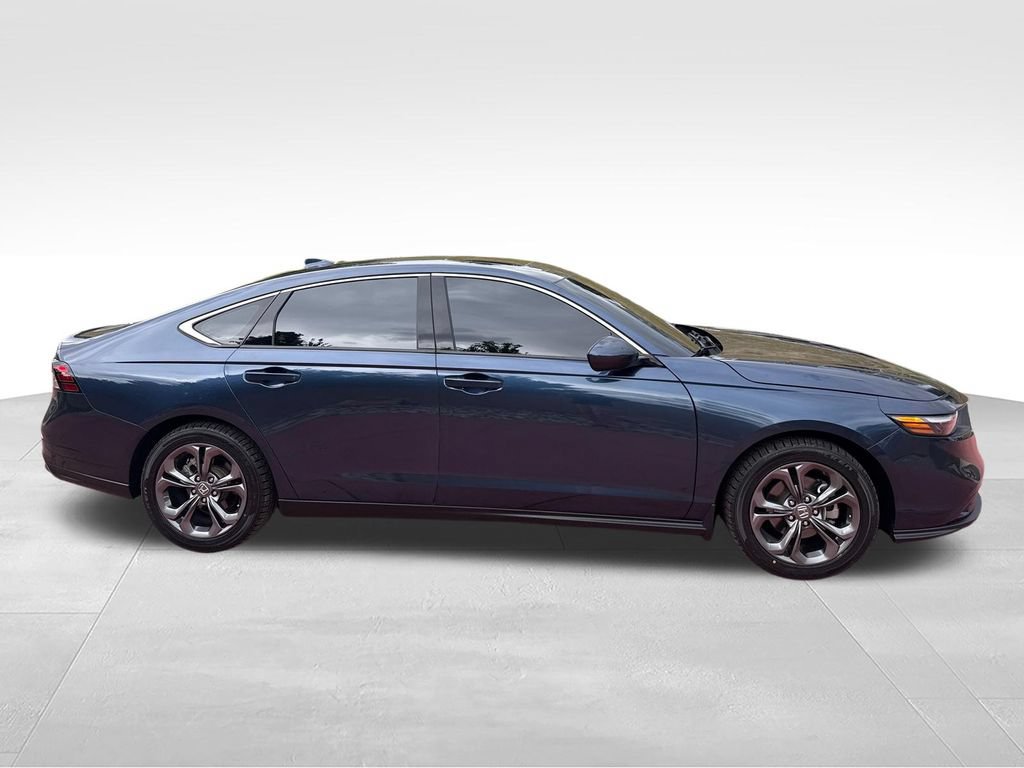 Used 2023 Honda Accord EX image 10