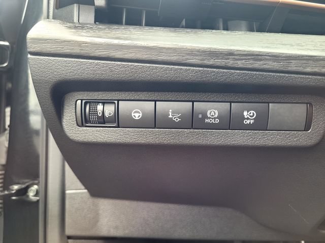 Used 2023 Nissan Ariya FWD image 15