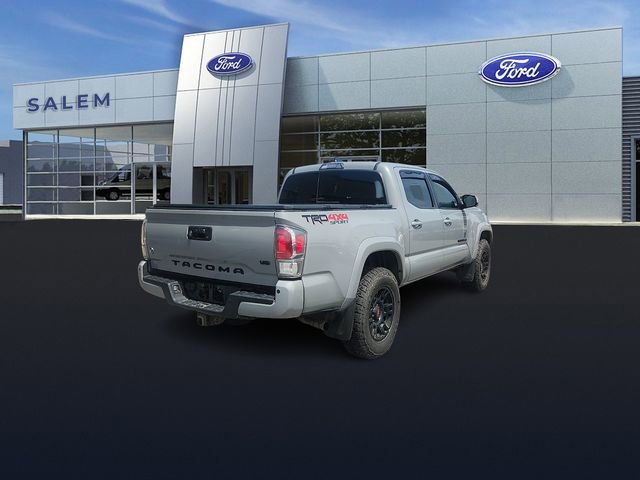 Used 2020 Toyota Tacoma TRD Sport w/ TRD Premium Sport Package AWD/4WD image 3