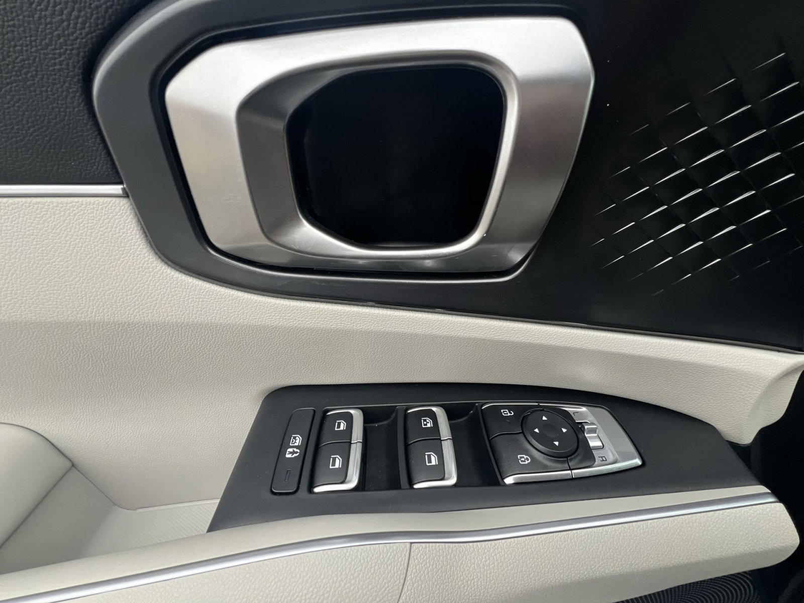 Used 2024 Kia Sorento S w/ Panoramic Sunroof Package image 15