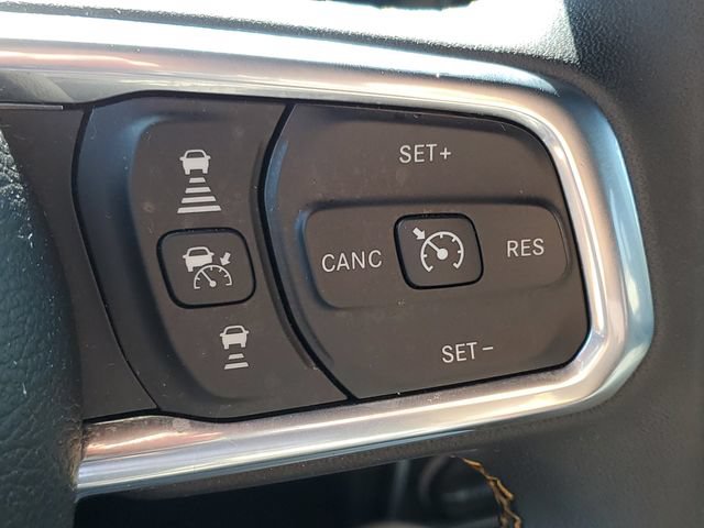 Used 2024 Jeep Wrangler Unlimited Sahara AWD/4WD image 11