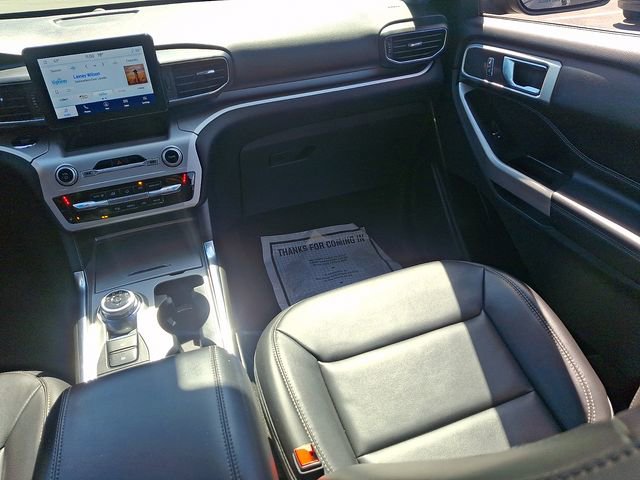 Certified 2022 Ford Explorer XLT w/ Equipment Group 202A AWD/4WD image 18