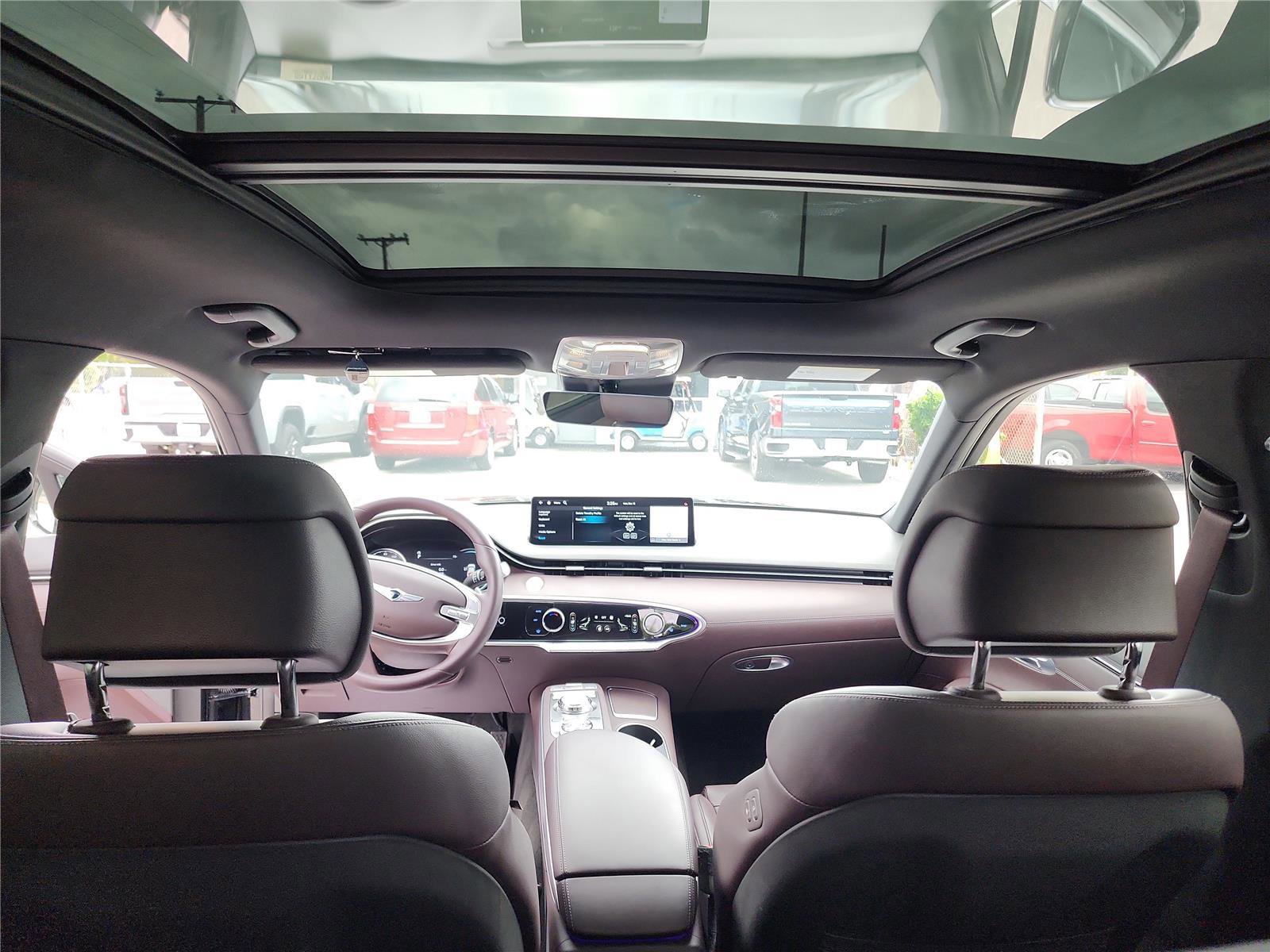 Used 2022 Genesis GV70 2.5T w/ Advanced Package image 25