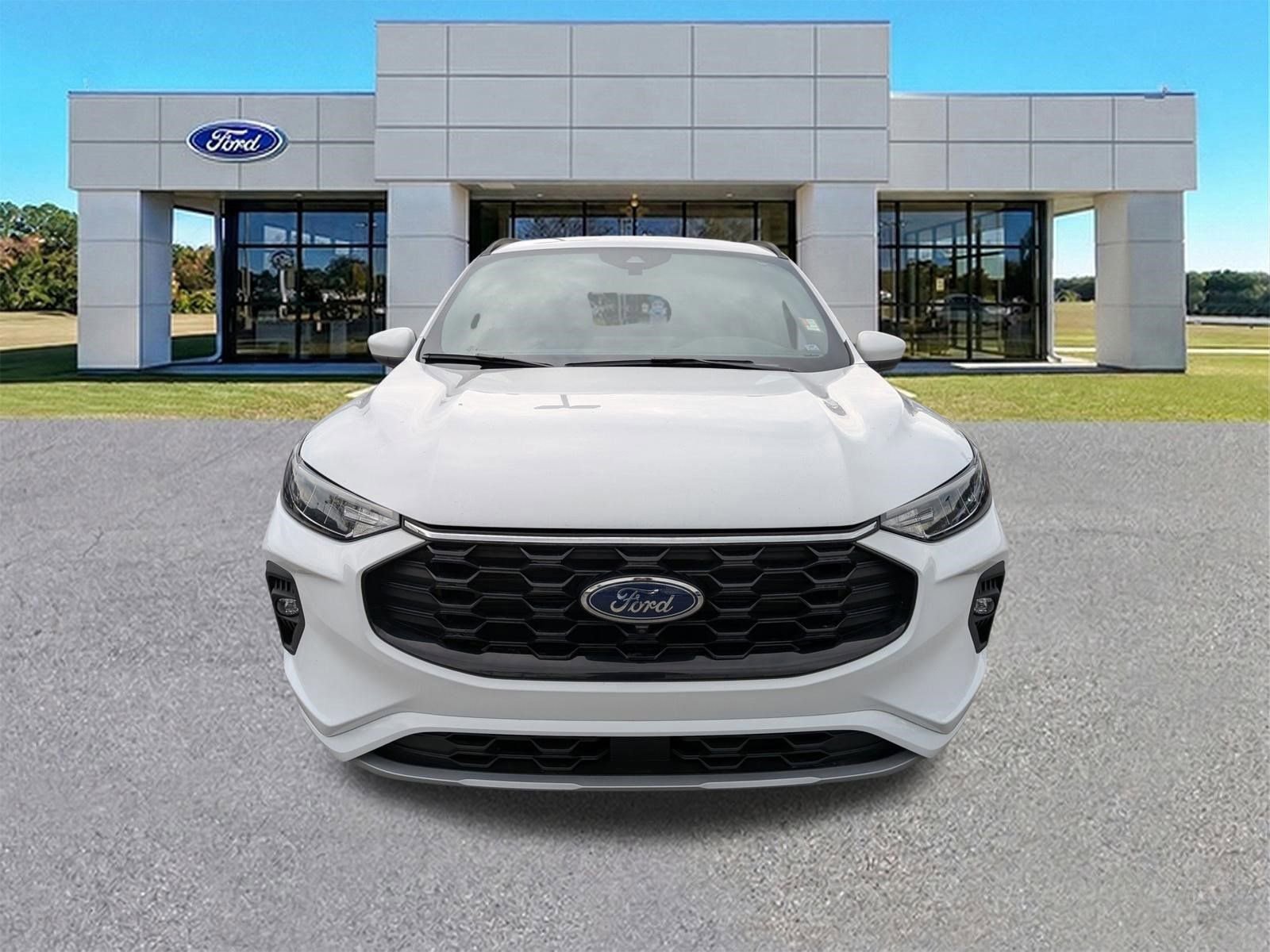 Certified 2023 Ford Escape ST-Line Select w/ Tech Pack #2 image 9