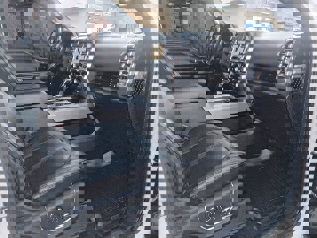 Certified 2017 Ford F150 Platinum w/ Equipment Group 701A Luxury image 23