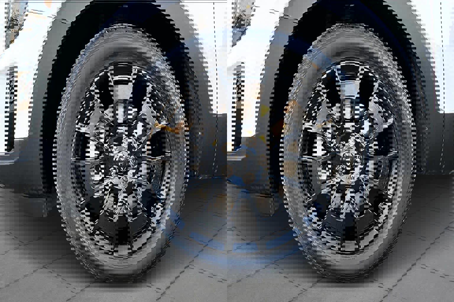 Used 2022 Kia Telluride SX w/ SX Prestige Package image 15