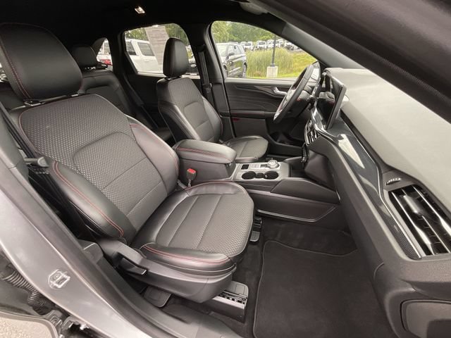Certified 2024 Ford Escape ST-Line w/ Tech Pack #1 AWD/4WD image 25